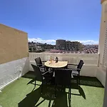 Sea & Pool Hideaway Lejlighed *