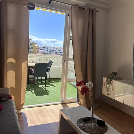 Apartment Sea & Pool Hideaway