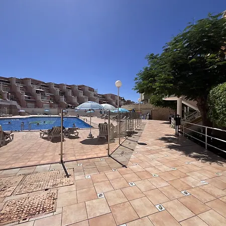Apartment Sea & Pool Hideaway
