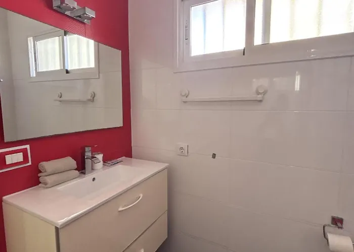 Апартаменти Sea & Pool Hideaway Адехе