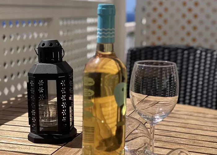 Sea & Pool Hideaway Апартаменти *