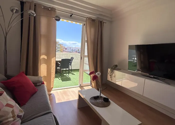 Sea & Pool Hideaway Адехе